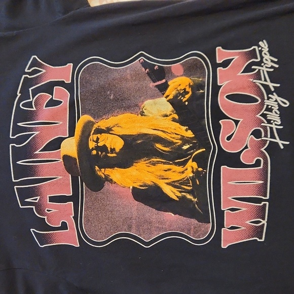 Lainey Wilson Hillbilly Hippie Black Short Sleeve T-Shirt Size Medium - Picture 7 of 8